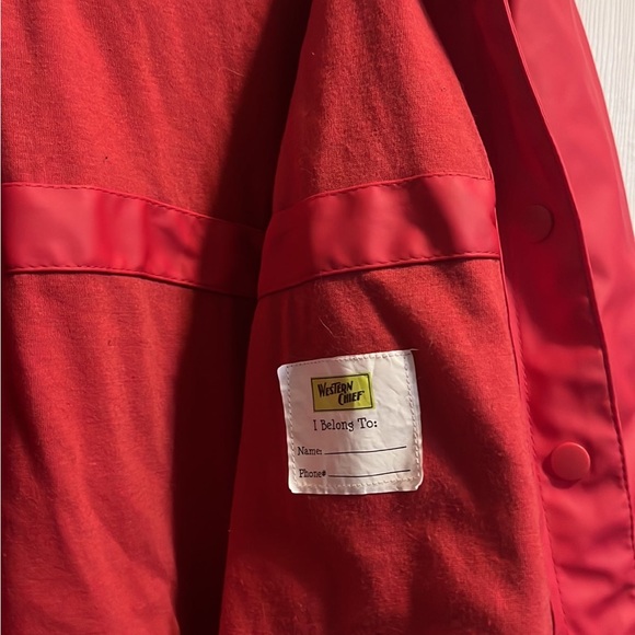 Western Chief Ladybug Raincoat in 4T - Picture 3 of 4